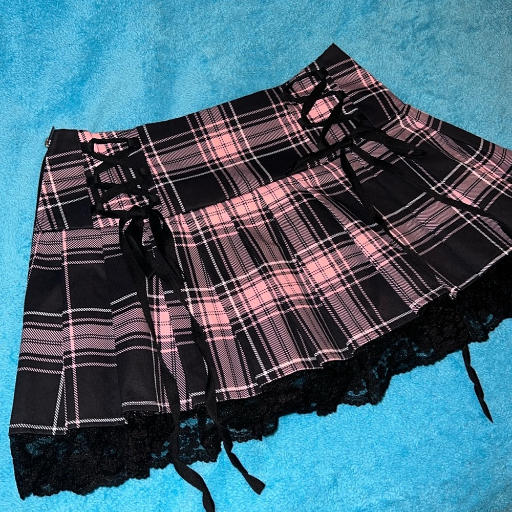 Gothic Lace Pleated Plaid Skirt 🖤